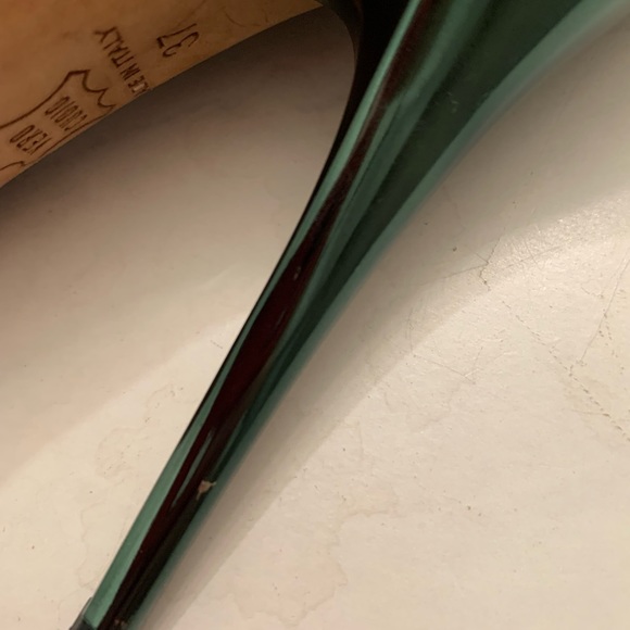 Jimmy Choo used and in great condition, sanitized - Picture 11 of 16